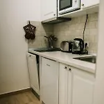 Brassai Square Apartment
