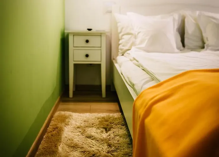 Brassai Square Apartment *